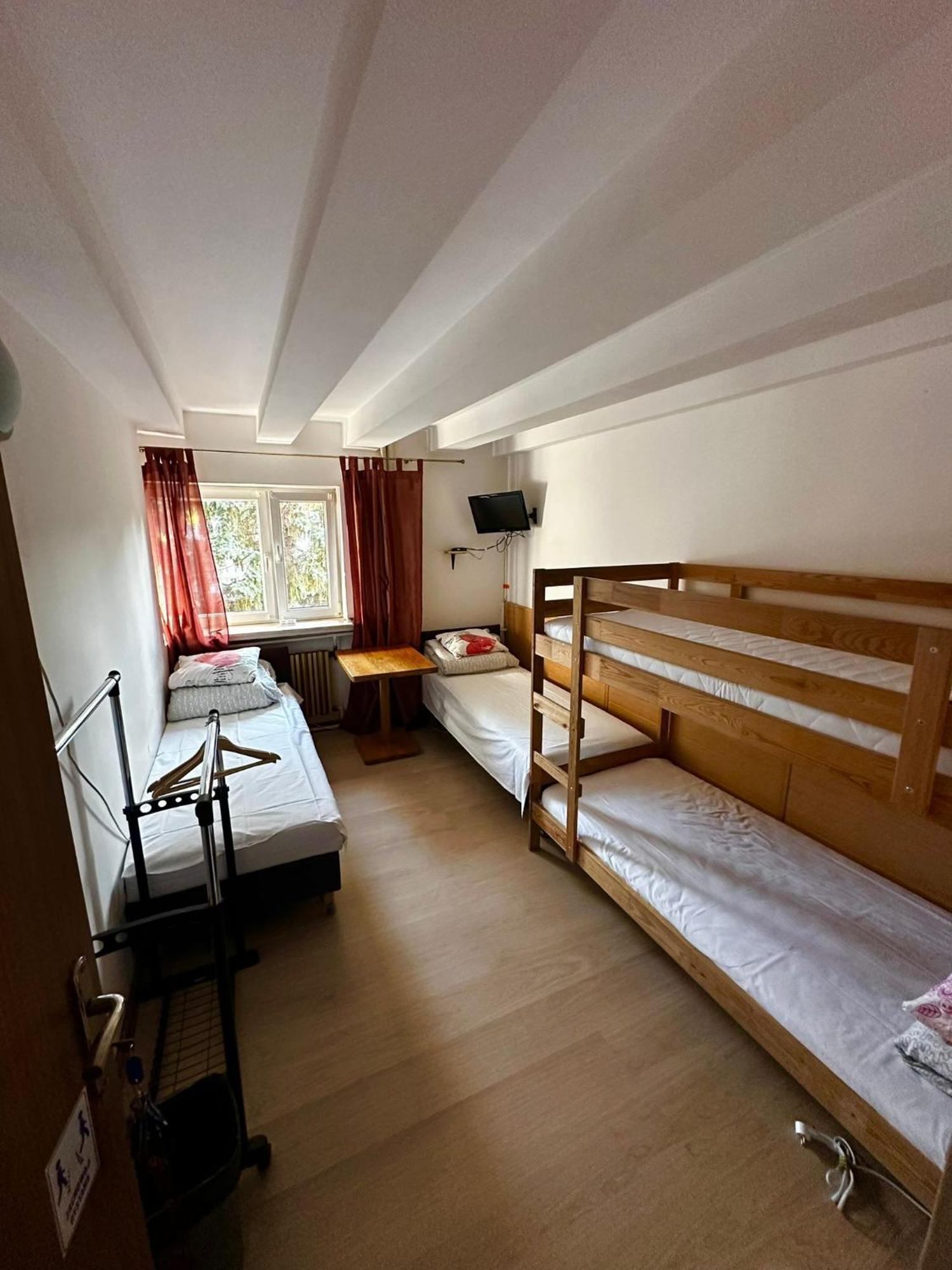 Hostel Tolek Warsaw Exterior photo